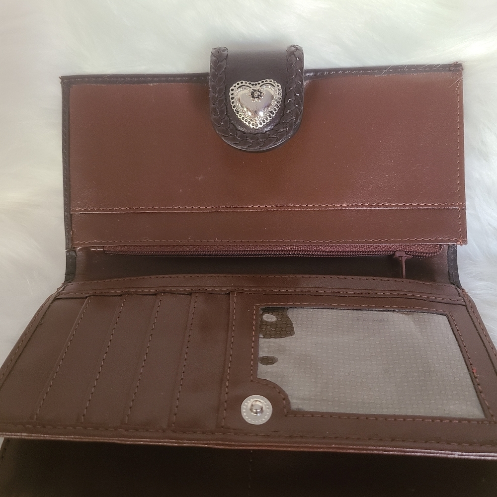Faux Alligator Leather Tan Western Silver Embellishment Heart Snap Close Wallet - Picture 3 of 4